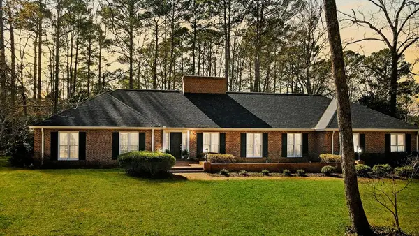 318 Gatewood Drive, Greenwood, SC 29646