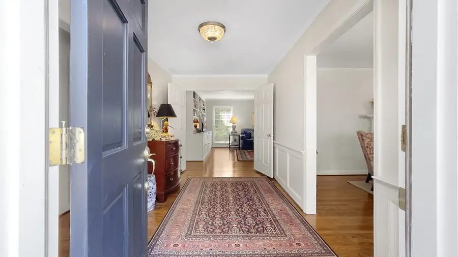 318 Gatewood Drive, Greenwood, SC 29646 - #2