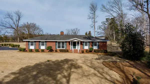 209 North Hill Rd, Greenwood, SC 29646