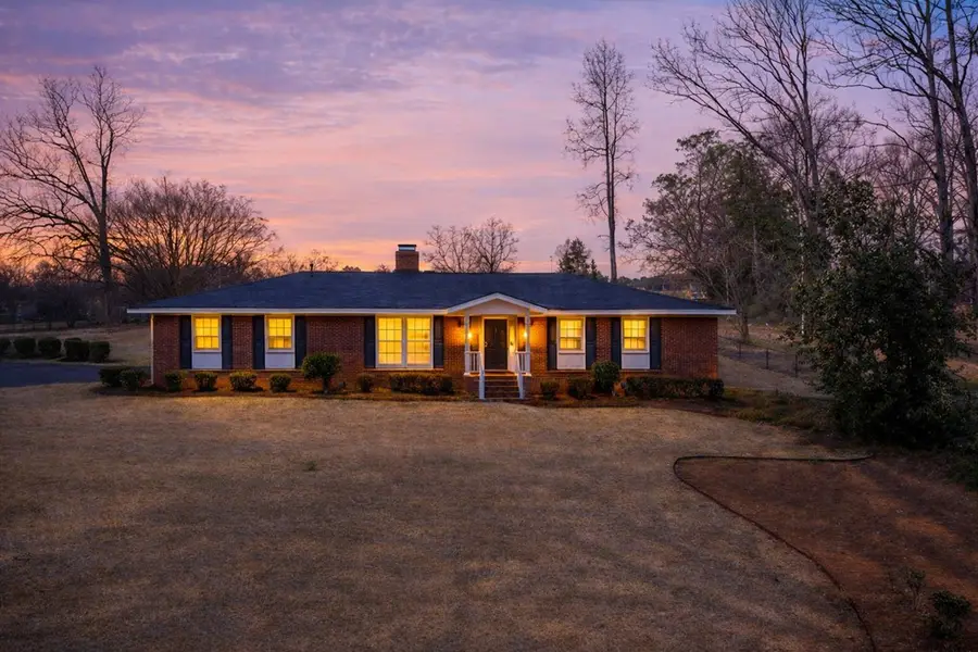 209 North Hill Rd, Greenwood, SC 29646 - #2