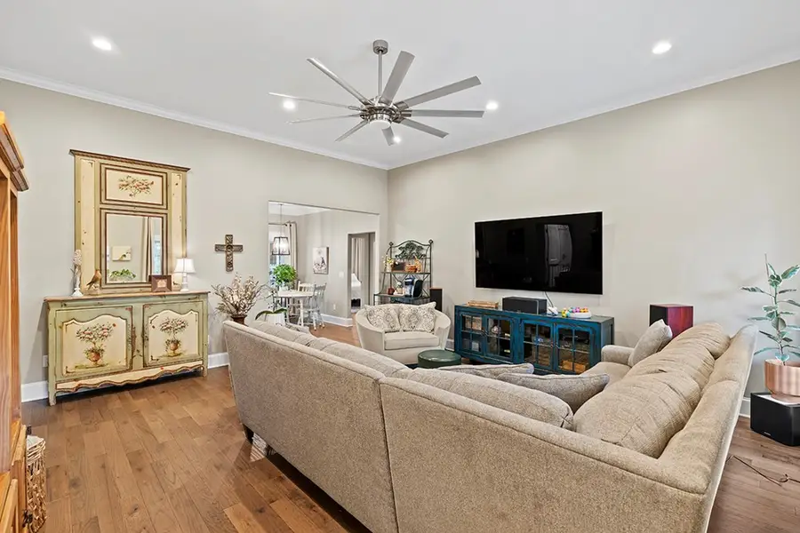 105 Carlton Street, Greenwood, SC 29649 - #3