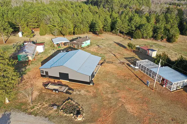 222 Sheepleg, Iva, SC 29655