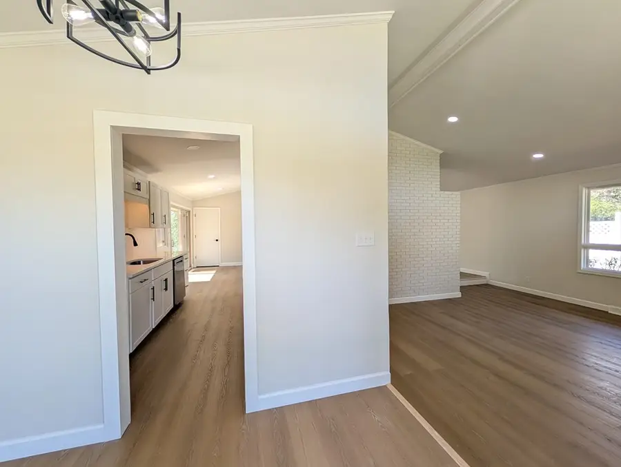 107 Northampton Ct., Greenwood, SC 29649 - #3