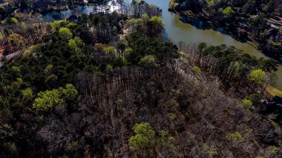 227 Brookfield Dr, Greenwood, SC 29646 - #2