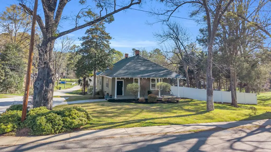 536 Willson St, Greenwood, SC 29649 - #1
