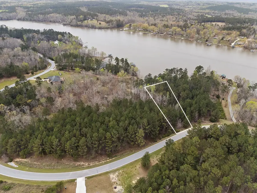 974 Eagles Harbor Dr, Hodges, SC 29653 - #3