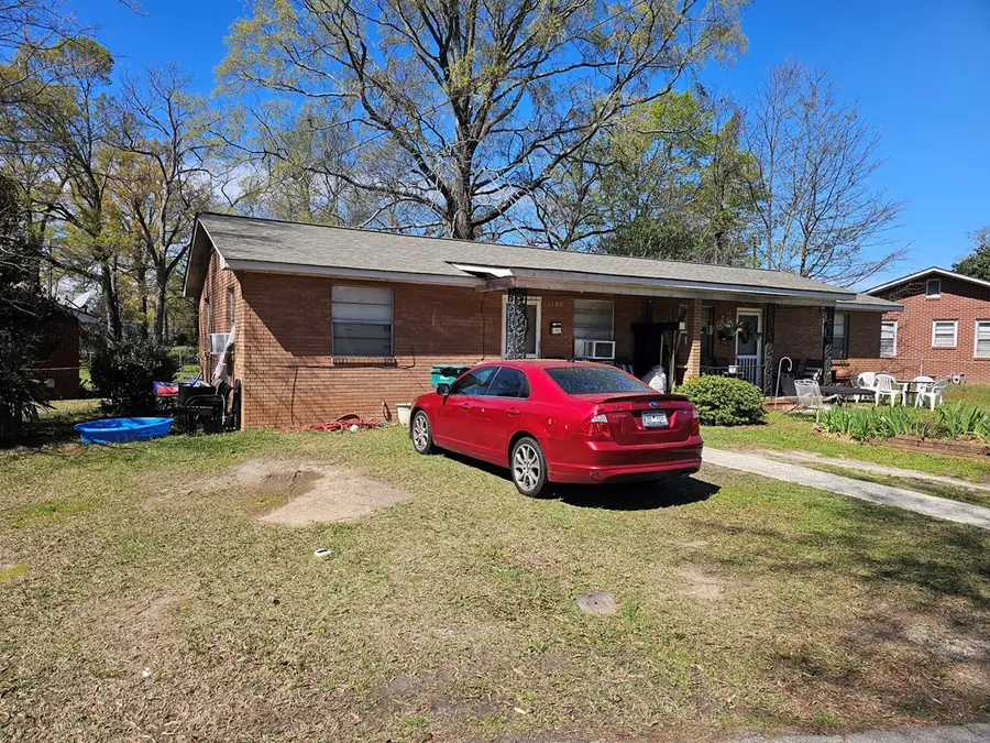 118 A/B S Ames St, Greenwood, SC 29646 - #2