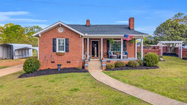 110 Pinehaven Dr, Ninety Six, SC 29666