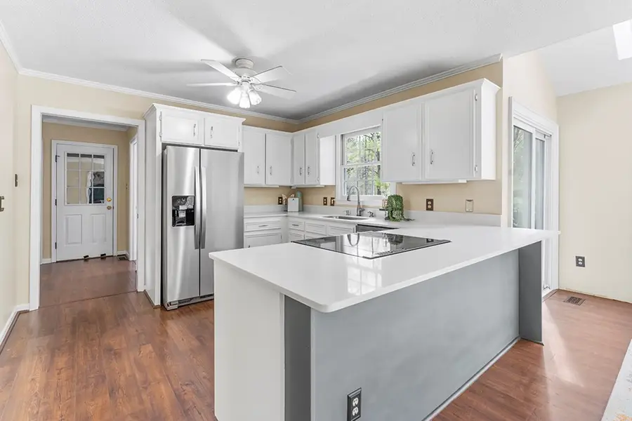 360 Plantation Dr, Greenwood, SC 29649 - #2