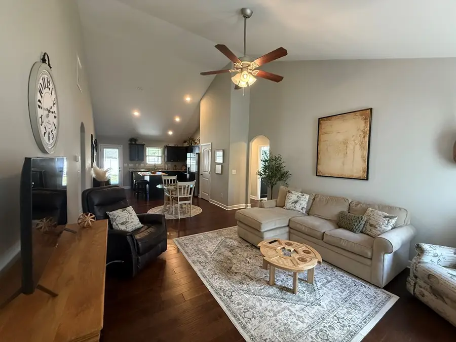 118 Windstone Dr, Greenwood, SC 29649 - #2