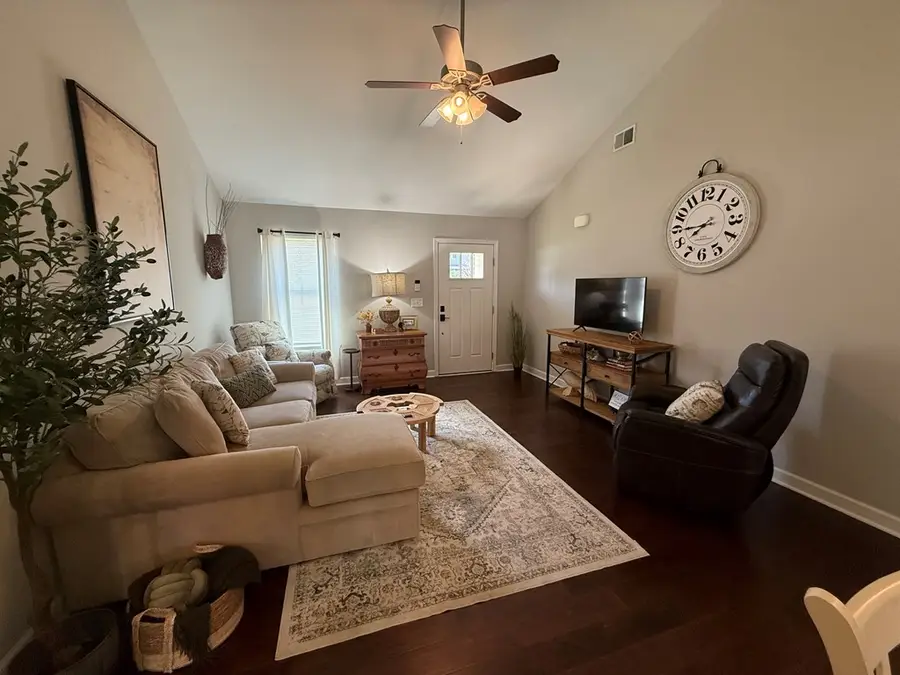 118 Windstone Dr, Greenwood, SC 29649 - #3