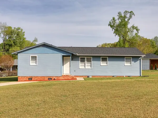 104 Willowbrook Rd, Greenwood, SC 29649