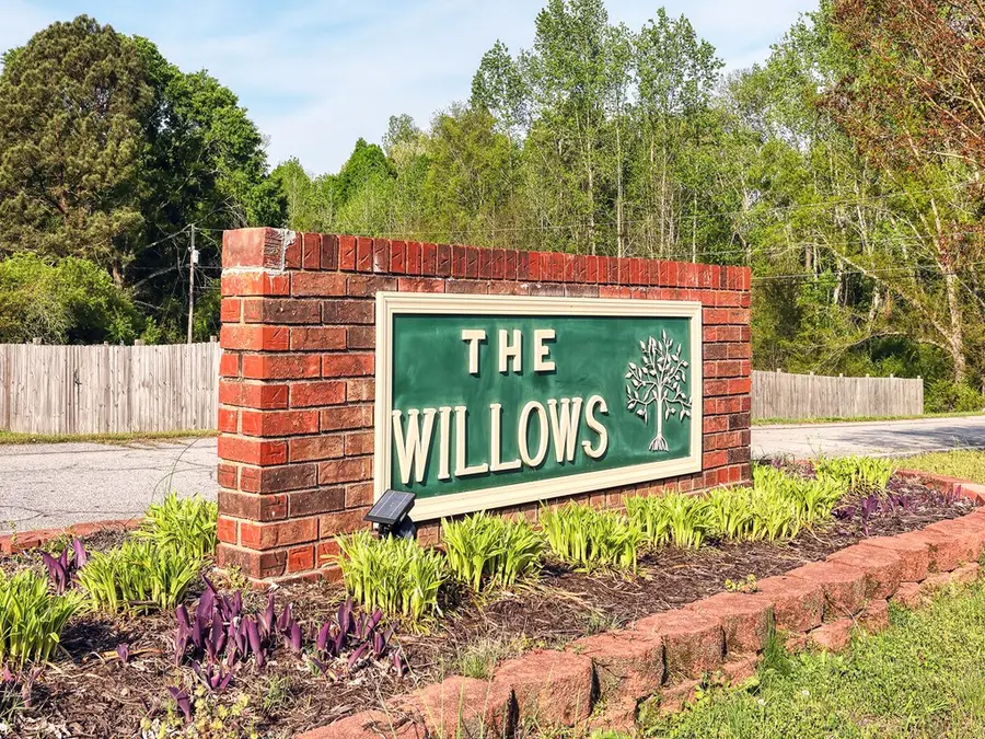 104 Willowbrook Rd, Greenwood, SC 29649 - #2