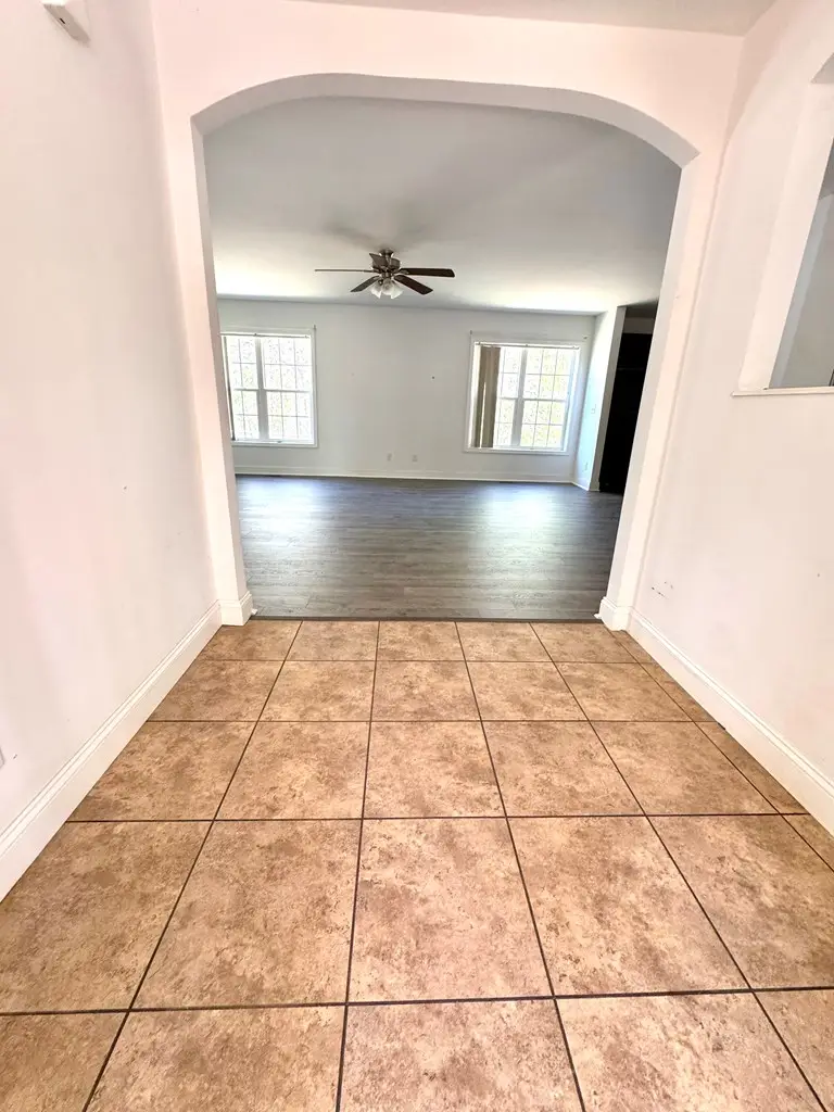 220 Drayton Way, Hodges, SC 29653 - #2