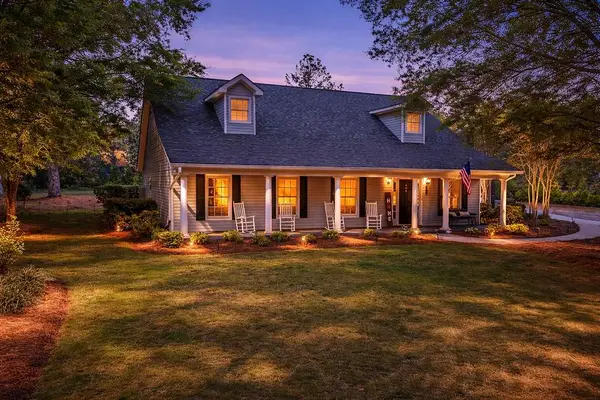 906 Saddle Hill Rd, Greenwood, SC 29646