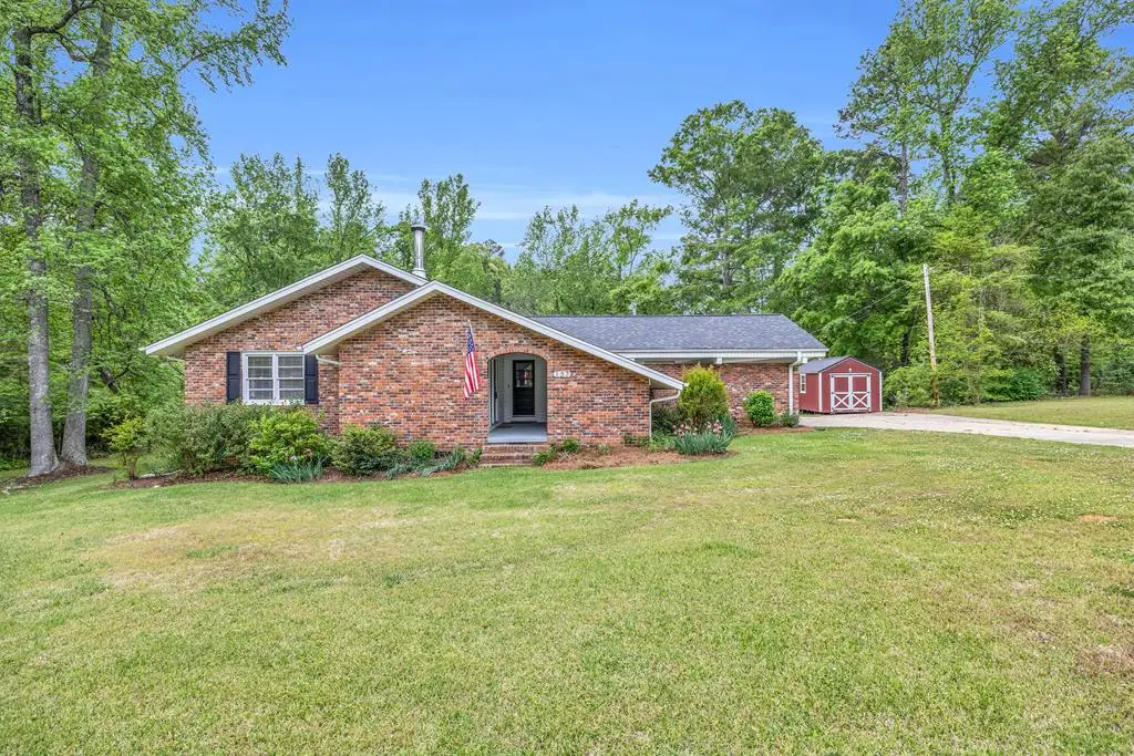 137 Avondale Rd, Greenwood, SC 29469 - #1