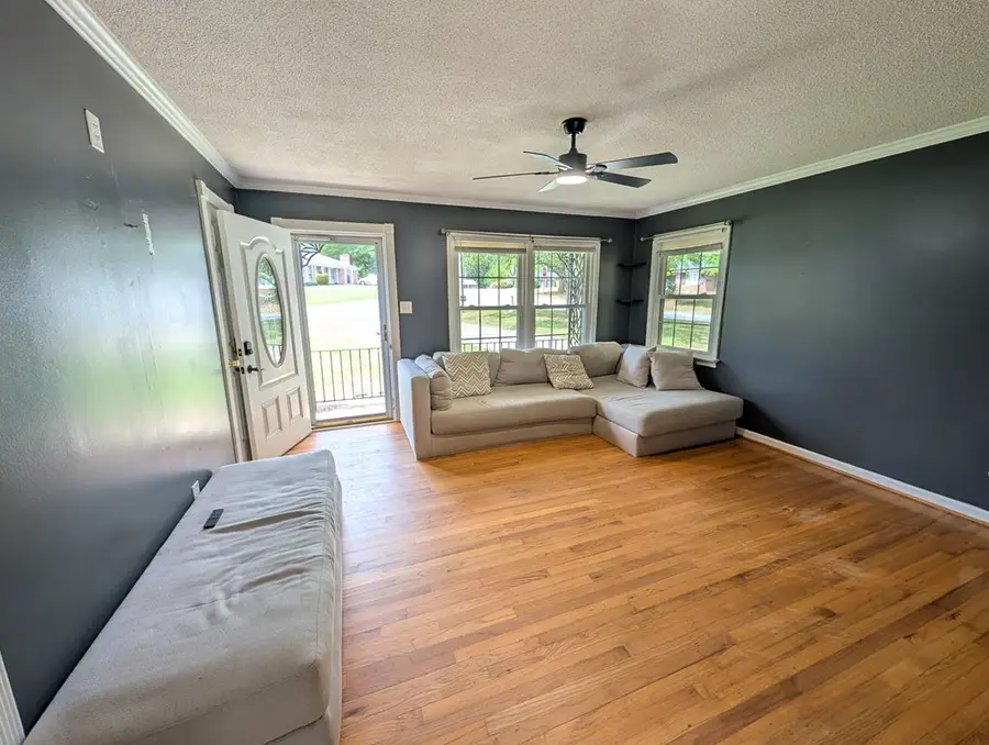 301 Miller St., Abbeville, SC 29620 - #2