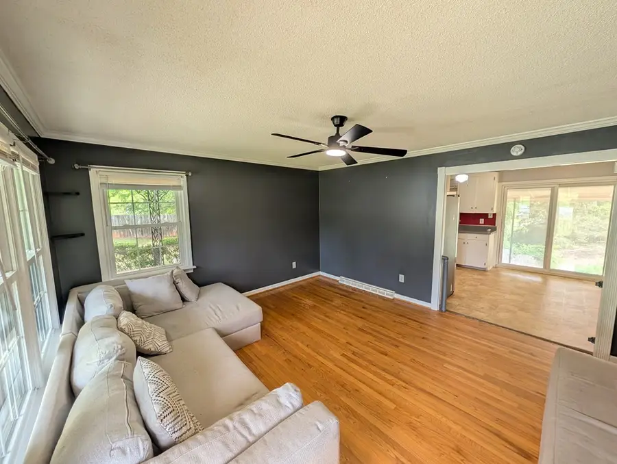 301 Miller St., Abbeville, SC 29620 - #3