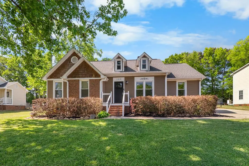 109 Shortleaf Ct, Greenwood, SC 29649 - #1
