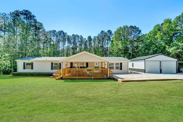 202/204 Barkwood Ln., Greenwood, SC 29646