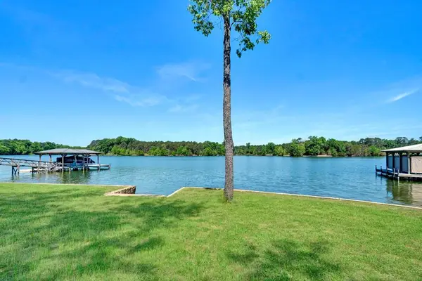 208 Gardenia Dr, Ninety Six, SC 29666