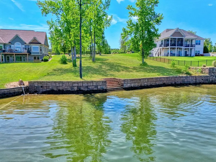 208 Gardenia Dr, Ninety Six, SC 29666 - #2