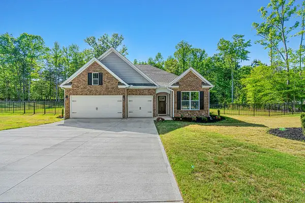 1206 Hunters Creek Blvd, Greenwood, SC 29649