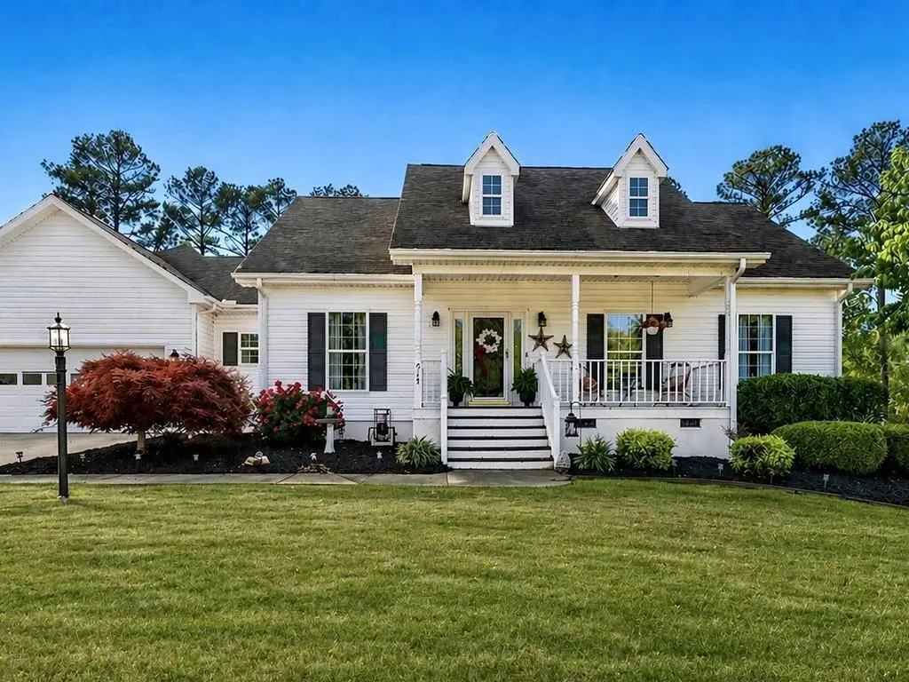 317 Green Oaks Rd, Greenwood, SC 29649 - #1