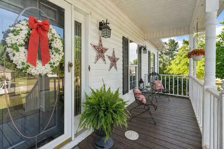 317 Green Oaks Rd, Greenwood, SC 29649 - #2