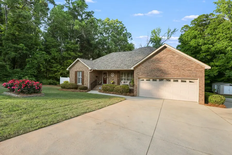 301 Byrnes Ave, Abbeville, SC 29620 - #2