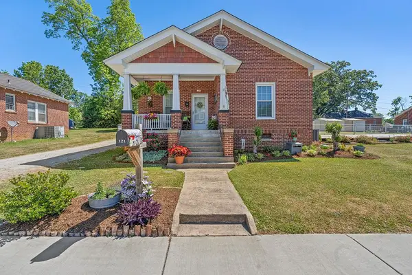 121 Sherard Ave, Ninety Six, SC 29666