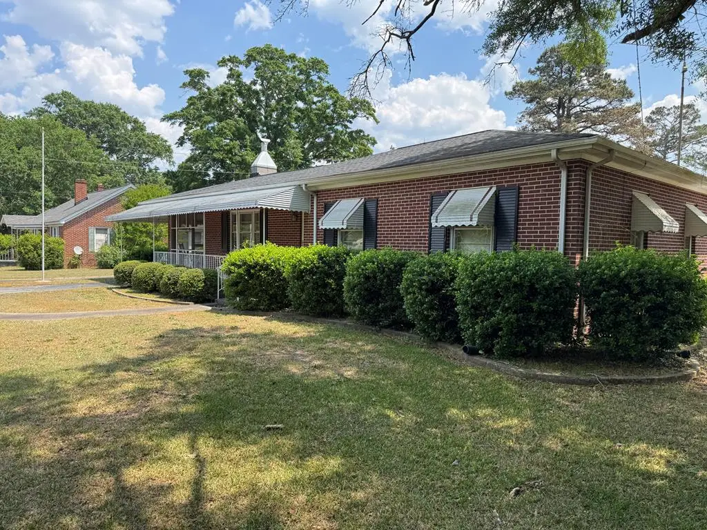 1515 Mccormick Hwy, Greenwood, SC 29646 - #1