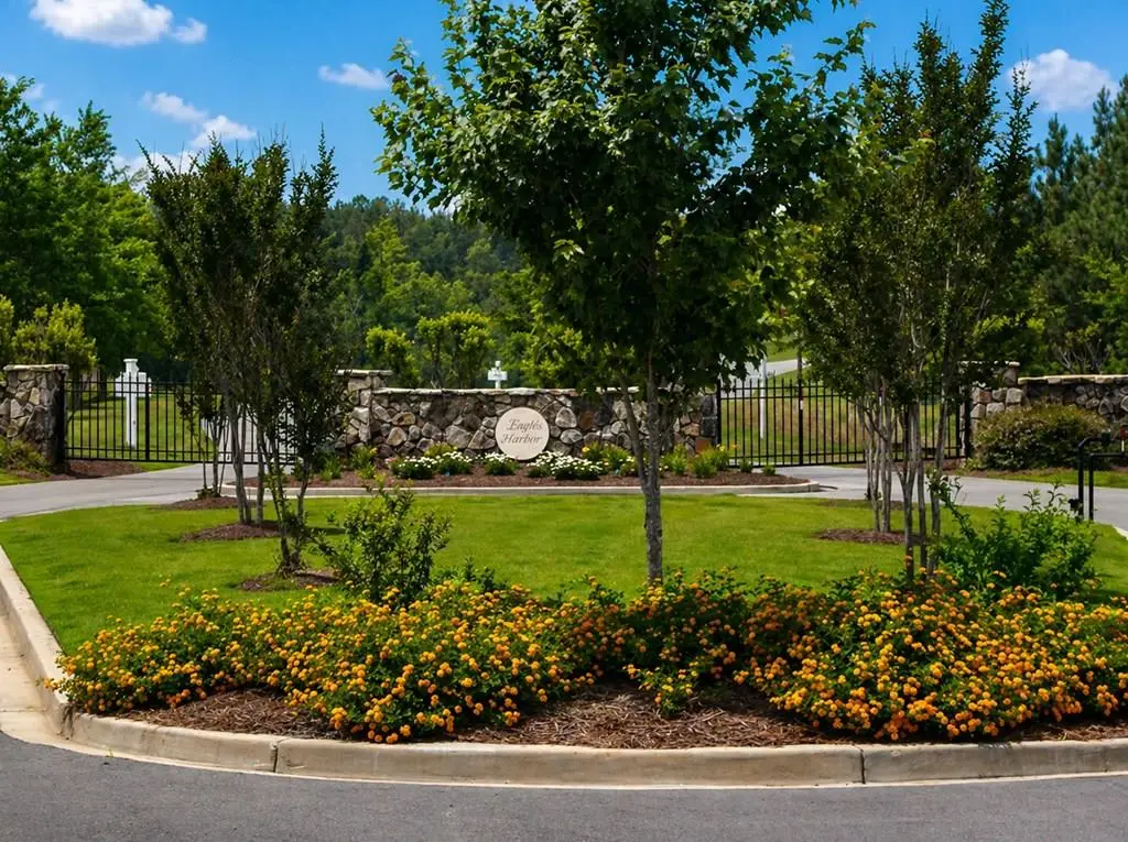 729 Eagles Harbor Dr, Hodges, SC 29653 - #1