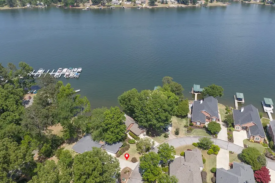 112 Luton Place North, Greenwood, SC 29649 - #2