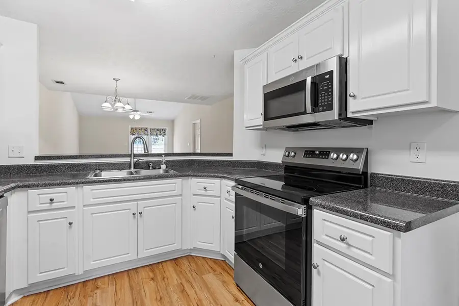 103 Violet Ct, Greenwood, SC 29649 - #3