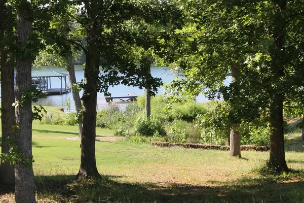 220 Gardenia Drive, Ninety Six, SC 29666