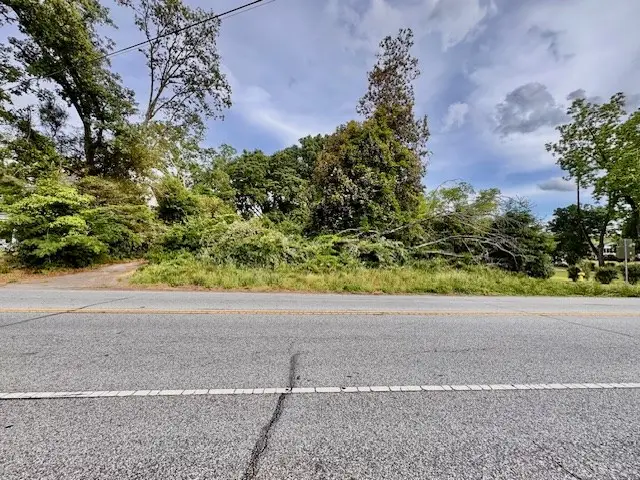 1303 Mccormick Hwy, Greenwood, SC 29649 - #2