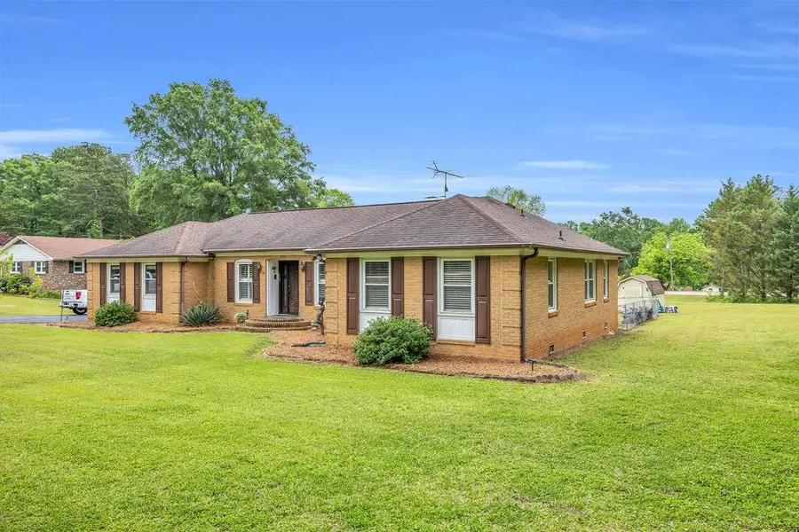 1527 Pinehaven St. Ext., Laurens, SC 29360 - #2