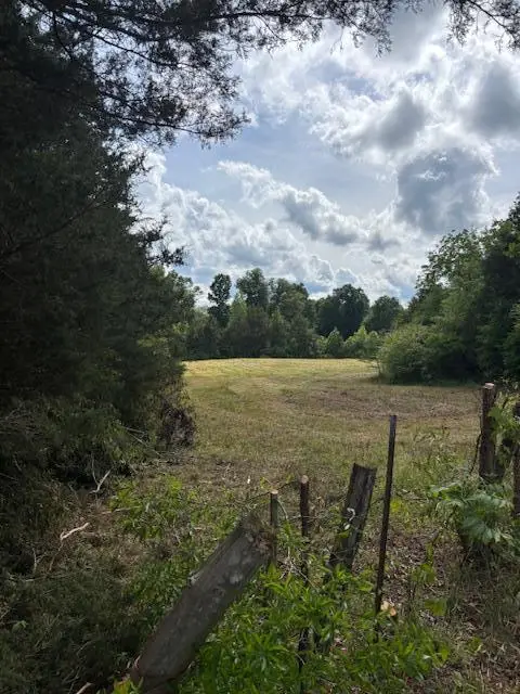 123 Hughes Rd, Greenwood, SC 29649