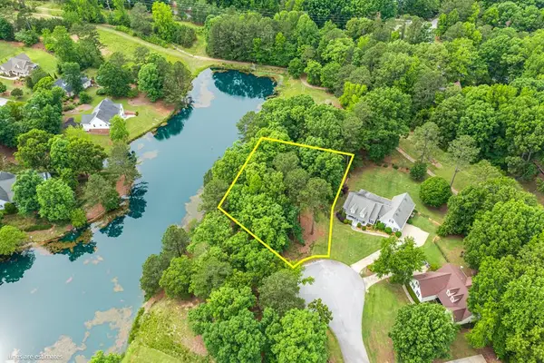 109 Firethorn Rd, Greenwood, SC 29649