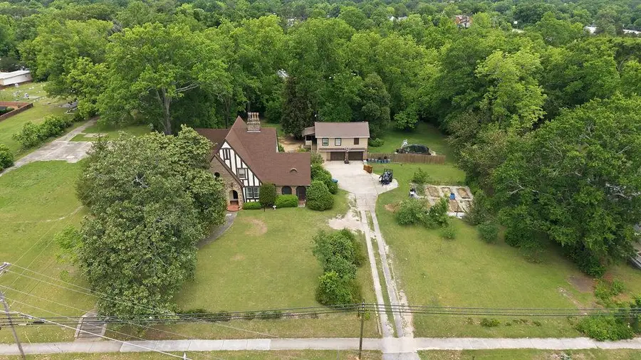 511 E Cambridge Ave., Greenwood, SC 29646 - #2