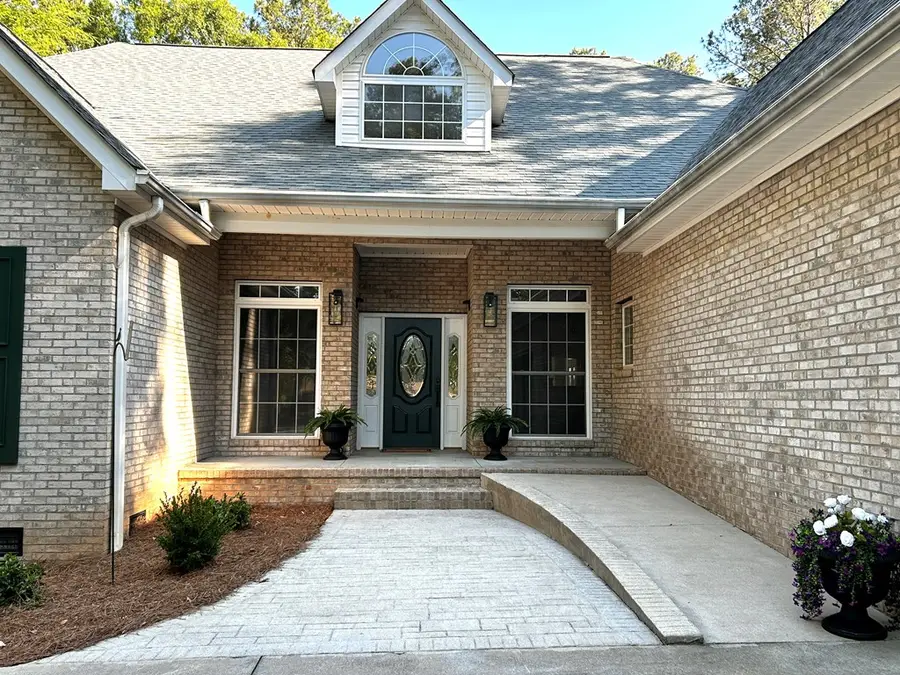 208 Pucketts Pt Rd, Greenwood, SC 29649 - #2