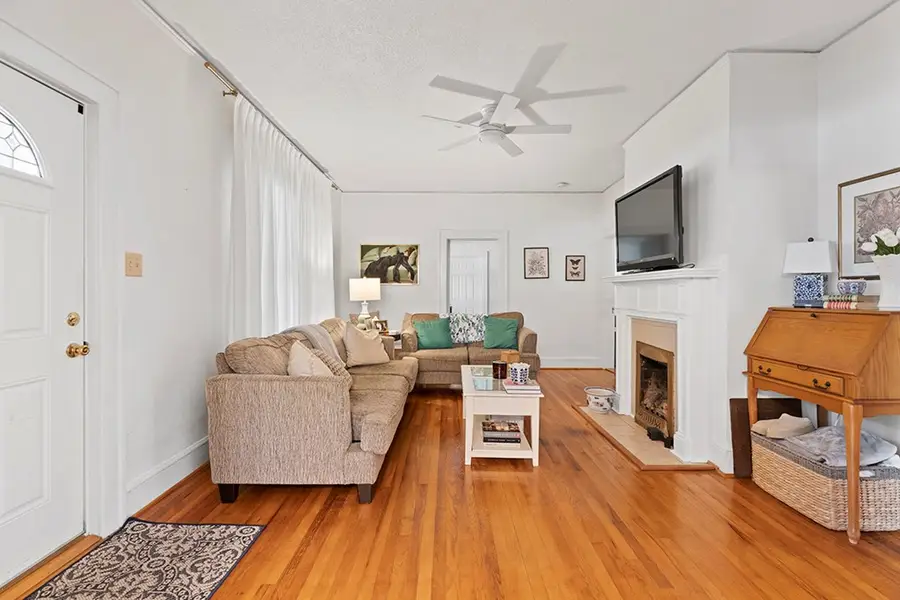 206 Laurel Ave., E, Greenwood, SC 29646 - #2