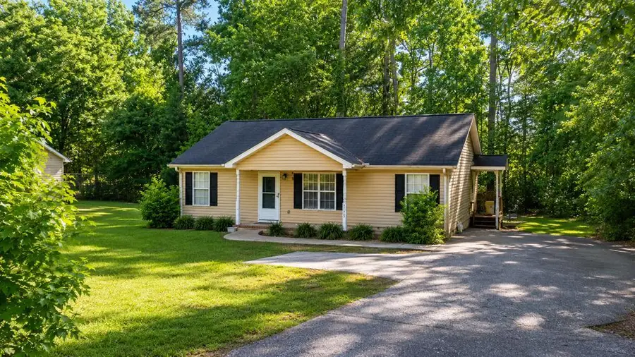 1709 E Durst Avenue, Greenwood, SC 29649 - #2