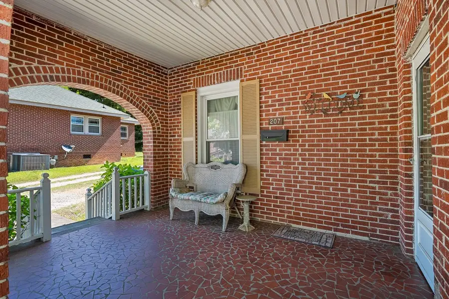 207 Kitson St., Greenwood, SC 29646 - #3