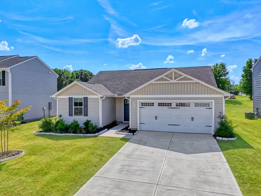 220 Highland Station Dr, Clinton, SC 29325 - #2