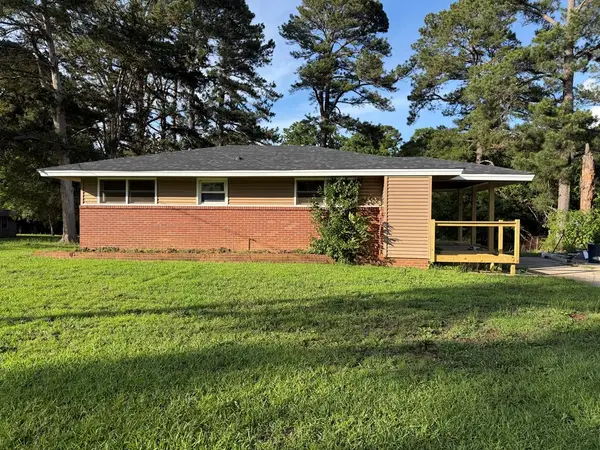 206 Camellia Circle, Greenwood, SC 29646