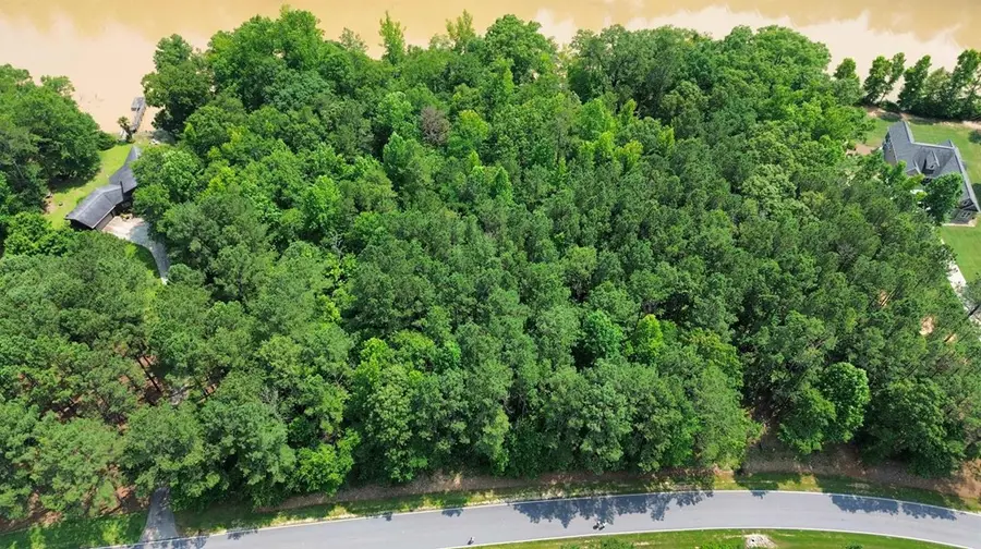 412 Eagles Harbor Dr, Hodges, SC 29653 - #3
