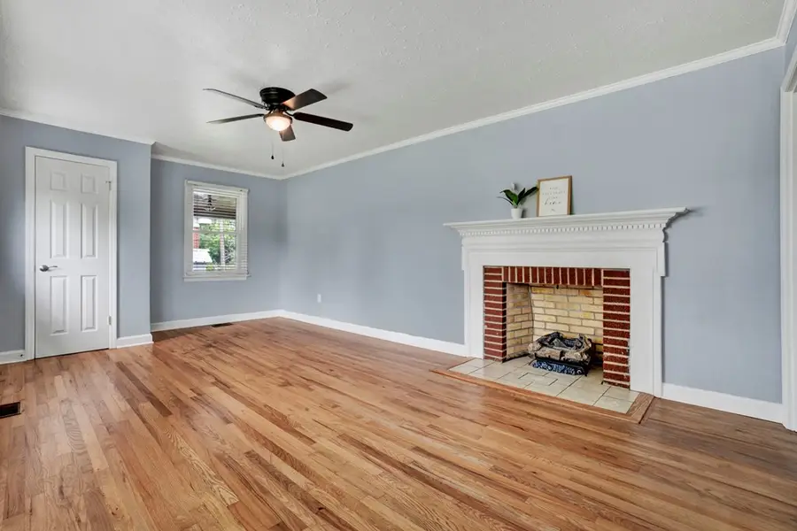 211 Kentucky Ave, Greenwood, SC 29646 - #3