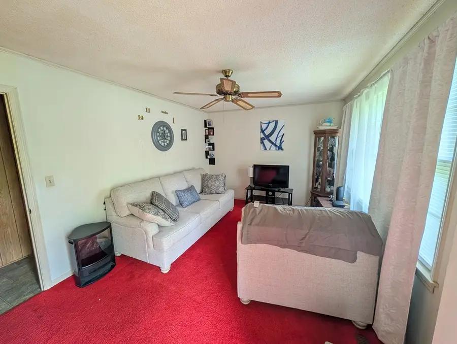 1039 Perry Rd, Saluda, SC 29138 - #3